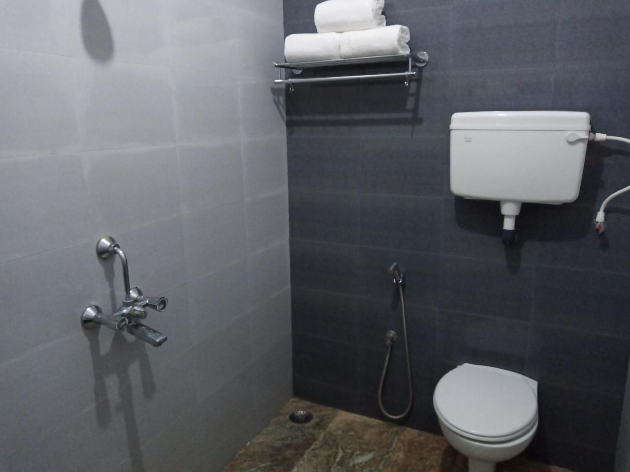 Hotel Victoriyah Tańdźawur Zewnętrze zdjęcie